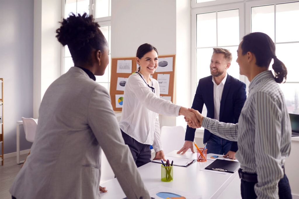Team dell'assistenza clienti di Nova Finance Corp
